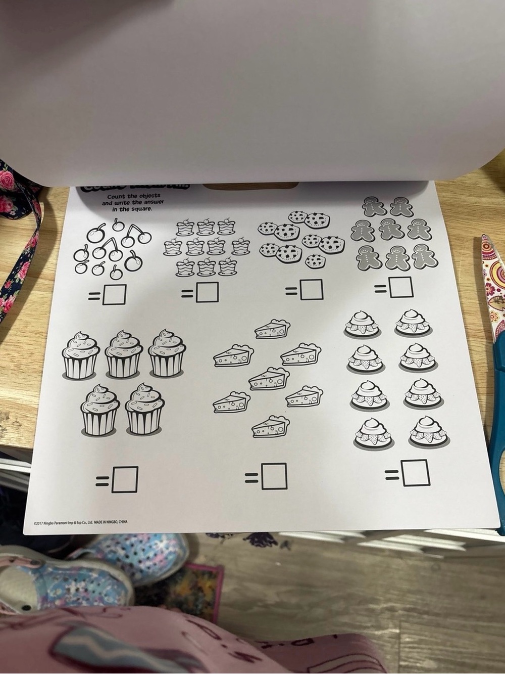 Createilogy Sweet Shop Sticker book 700+ scented stickers - Picture 9 of 12